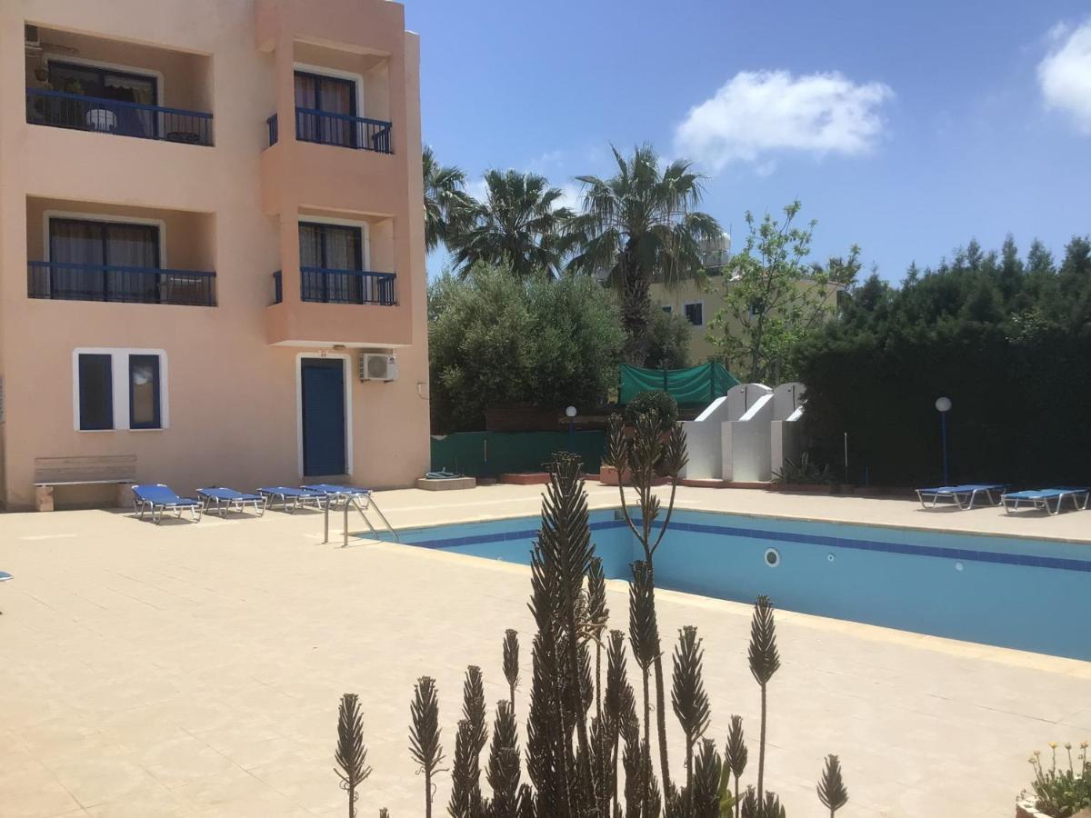 King Philips Appartement Paphos Buitenkant foto