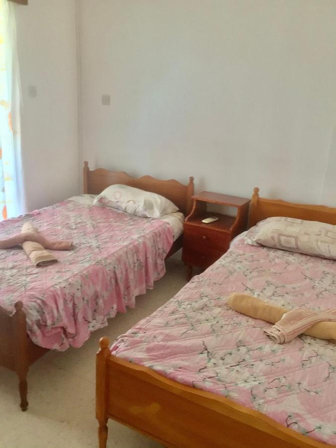 King Philips Appartement Paphos Buitenkant foto