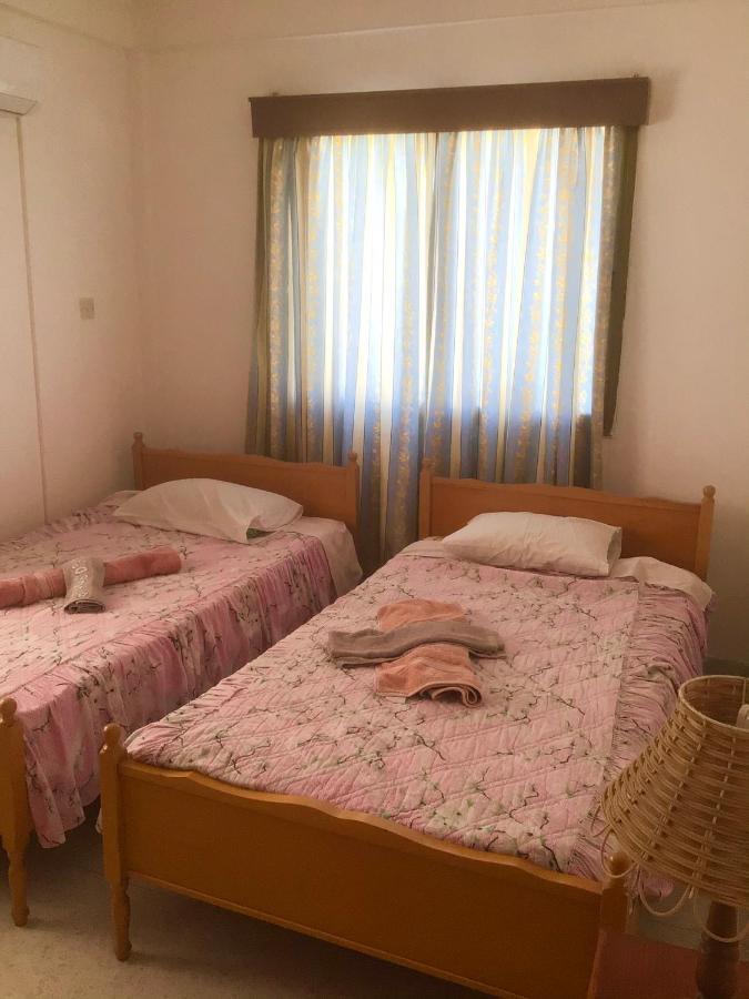 King Philips Appartement Paphos Buitenkant foto