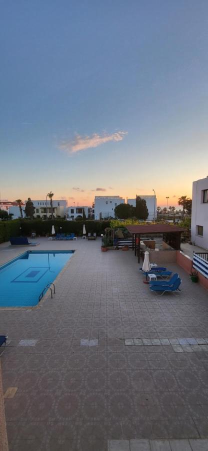 King Philips Appartement Paphos Buitenkant foto